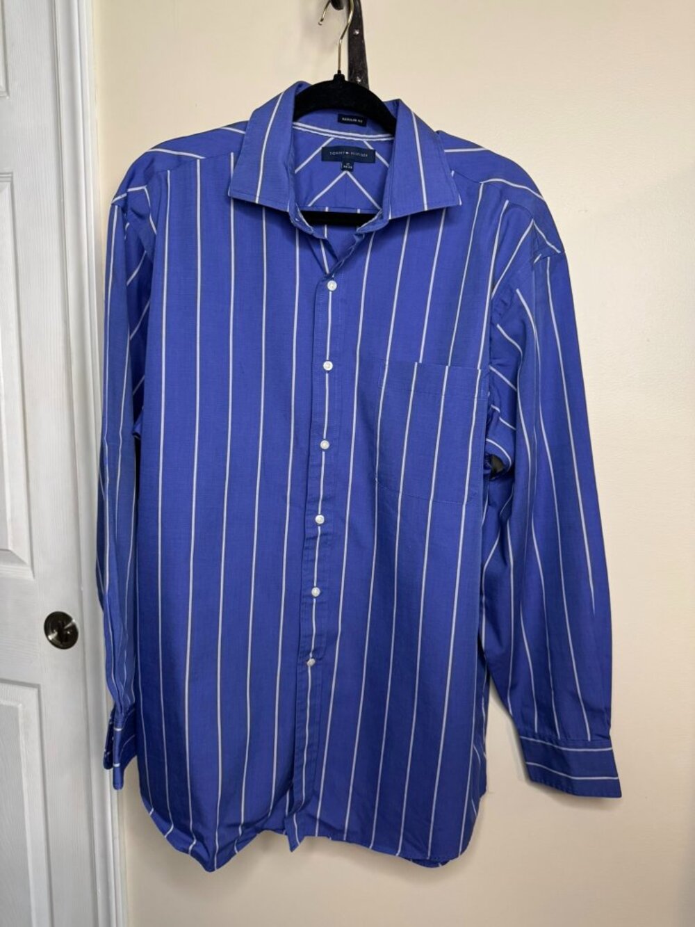 Tommy Hilfiger Blue Button Up White Stripes Size 17 (34-35) Regular Fit Long Sle